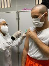 3400 internos tomam primeira dose da vacina contra Covid