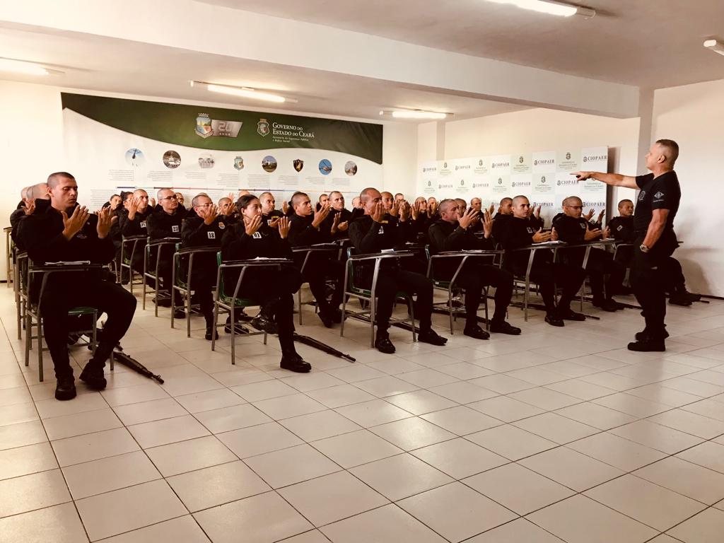 Secretário Mauro Albuquerque ministra palestra sobre gestão prisional para alunos do Curso de Formação de Técnico em Apoio Solo da CIOPAER