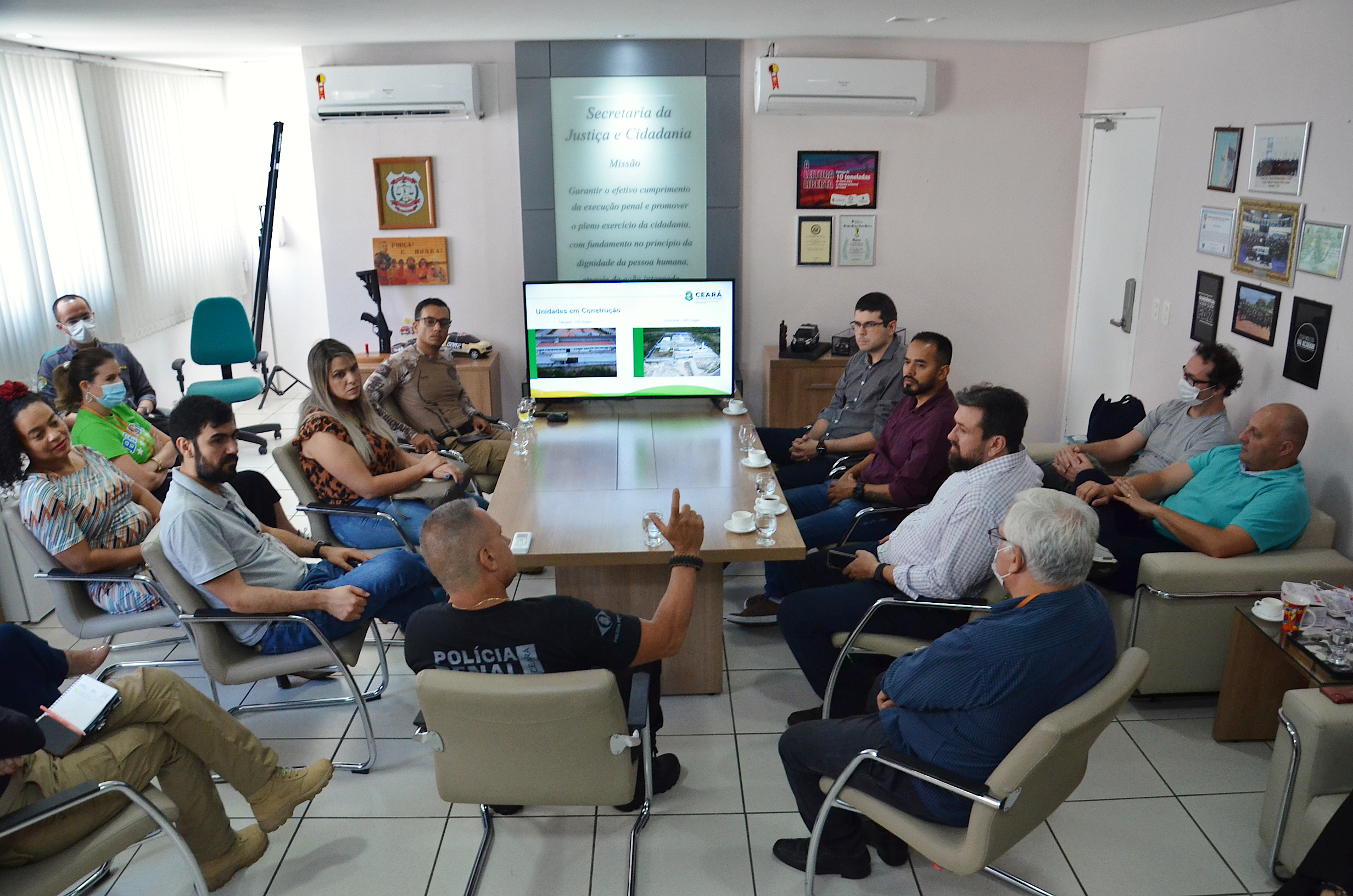 Autoridades do sistema de justiça do Estado do Paraná realizam visita técnica para conhecer o modelo de gestão prisional do Ceará