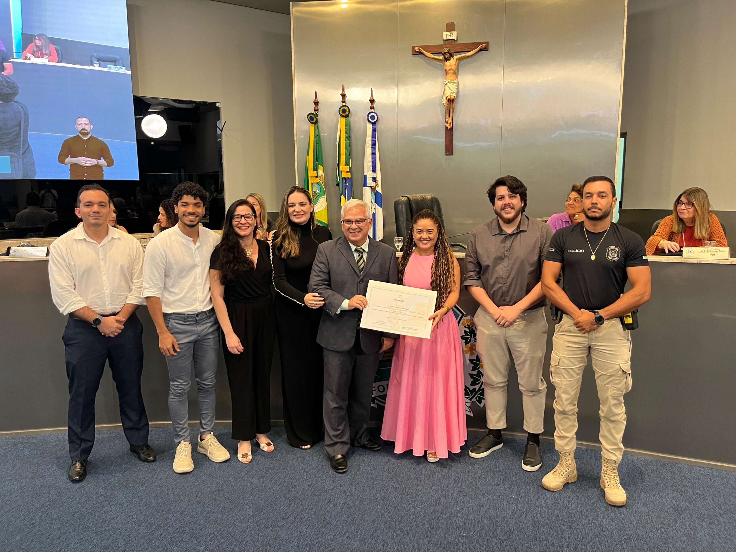 Coordenadoria de Alternativas Penais é homenageada pela Câmara Municipal de Fortaleza por atuação em defesa das mulheres